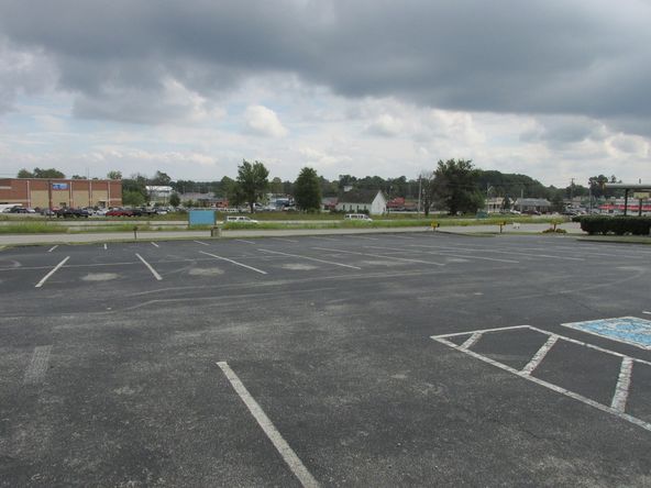 Former Restaurant Retail or Re-Development site: 1011 Crossroad Dr, Lawrenceburg, KY 40342